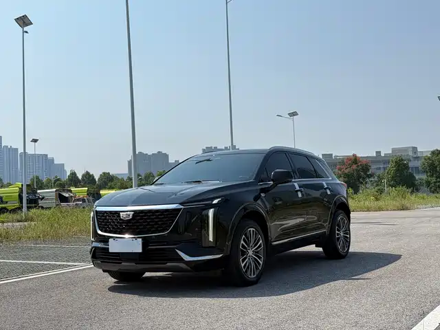 Cadillac XT5 2.0T, Мегаполис