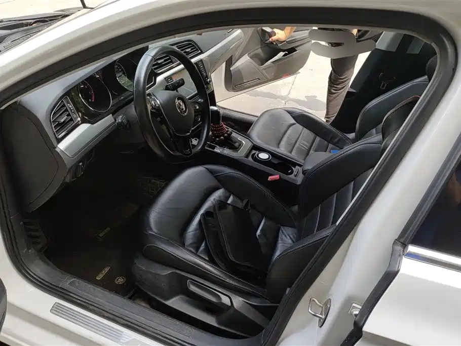 Volkswagen Lamando 2015 280TSI DSG Comfort фото 9