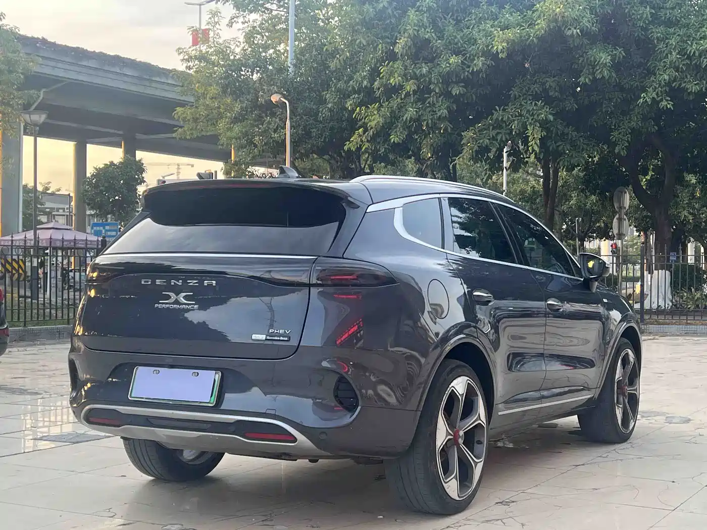 Denza X 2021 2020 Model PHEV Flagship Edition