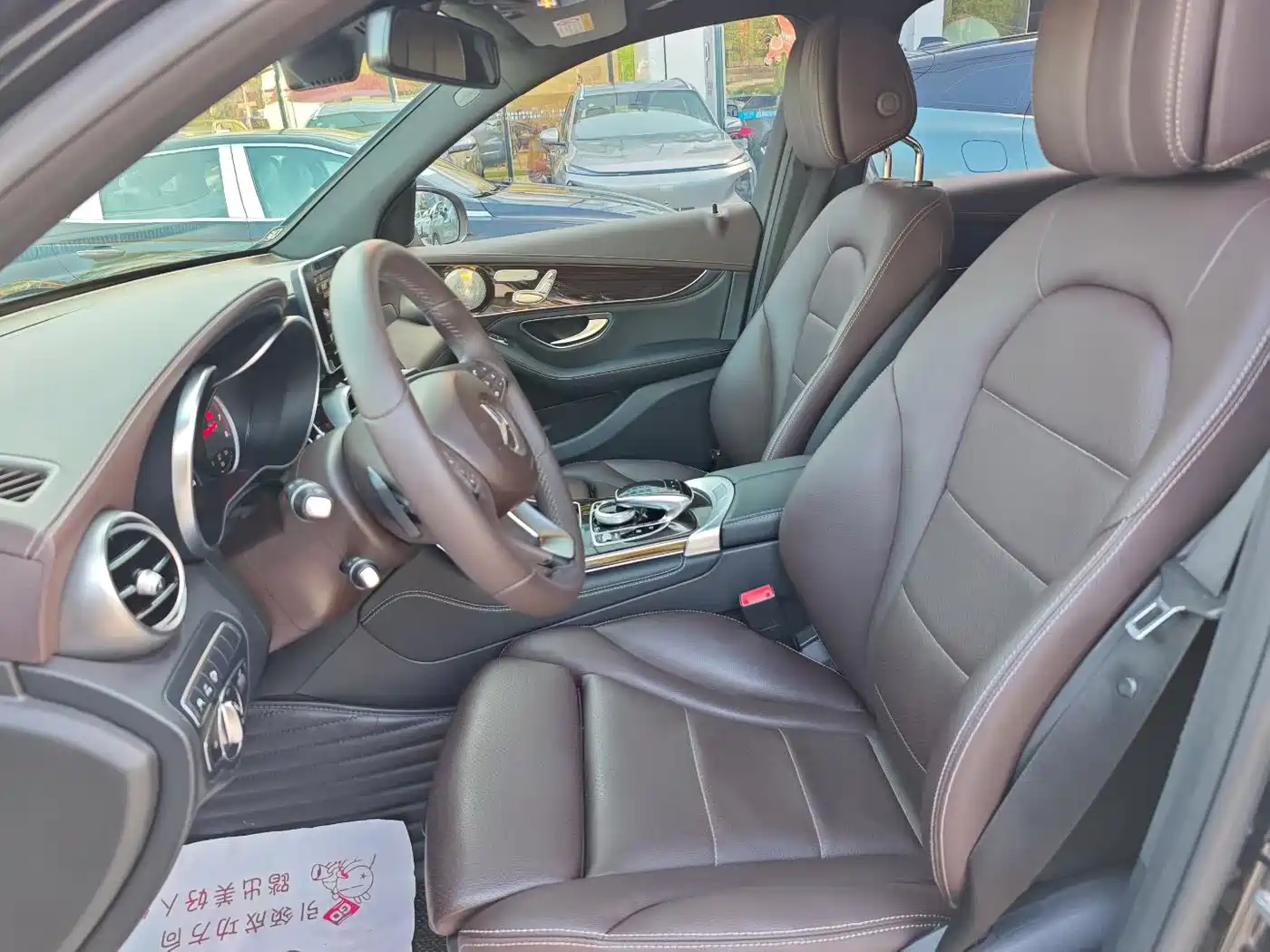 Mercedes-Benz GLC 2018 GLC 260 4MATIC Luxury фото 4