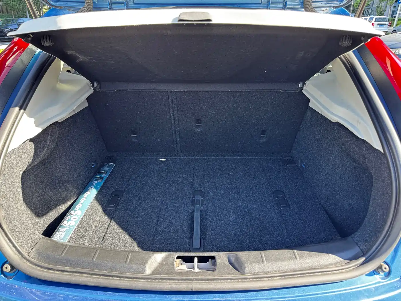 Фото 21 - Volvo V40