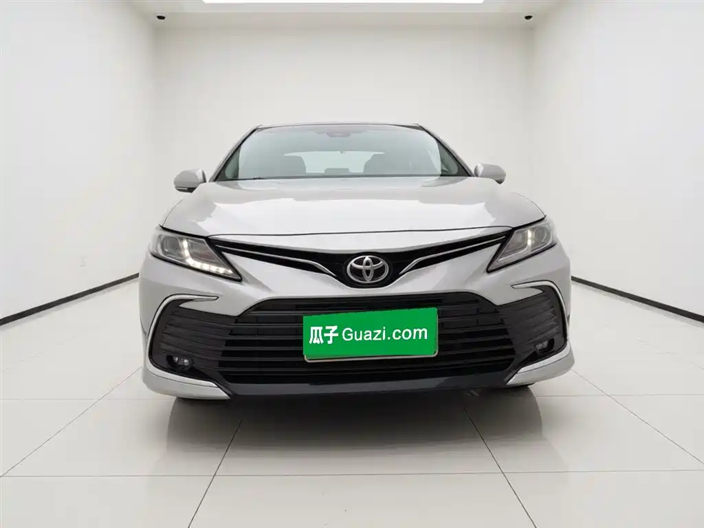 Toyota Camry 2021 Hybrid 2.5HGVP Leading Edition фото 2