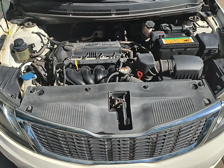 Kia K2 2013 2012 Sedan 1.4L AT GLS Commemorative Edition