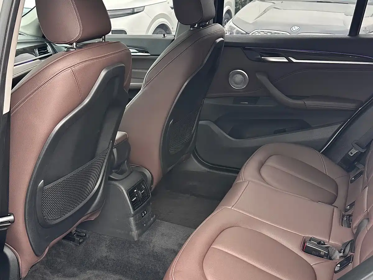 BMW X1 2021 xDrive25Li Exclusive фото 7