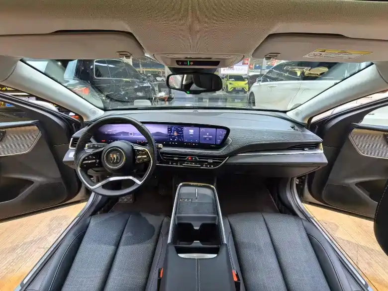 Buick LaCrosse 2025 2025 Model 28T Platinum Edition