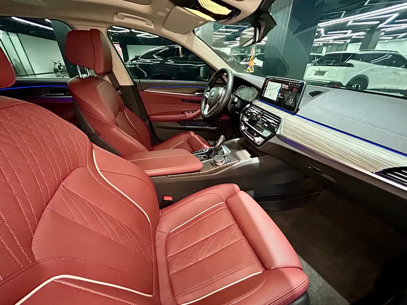 BMW 5 Series 2021 530Li Premium Luxury Package фото 41