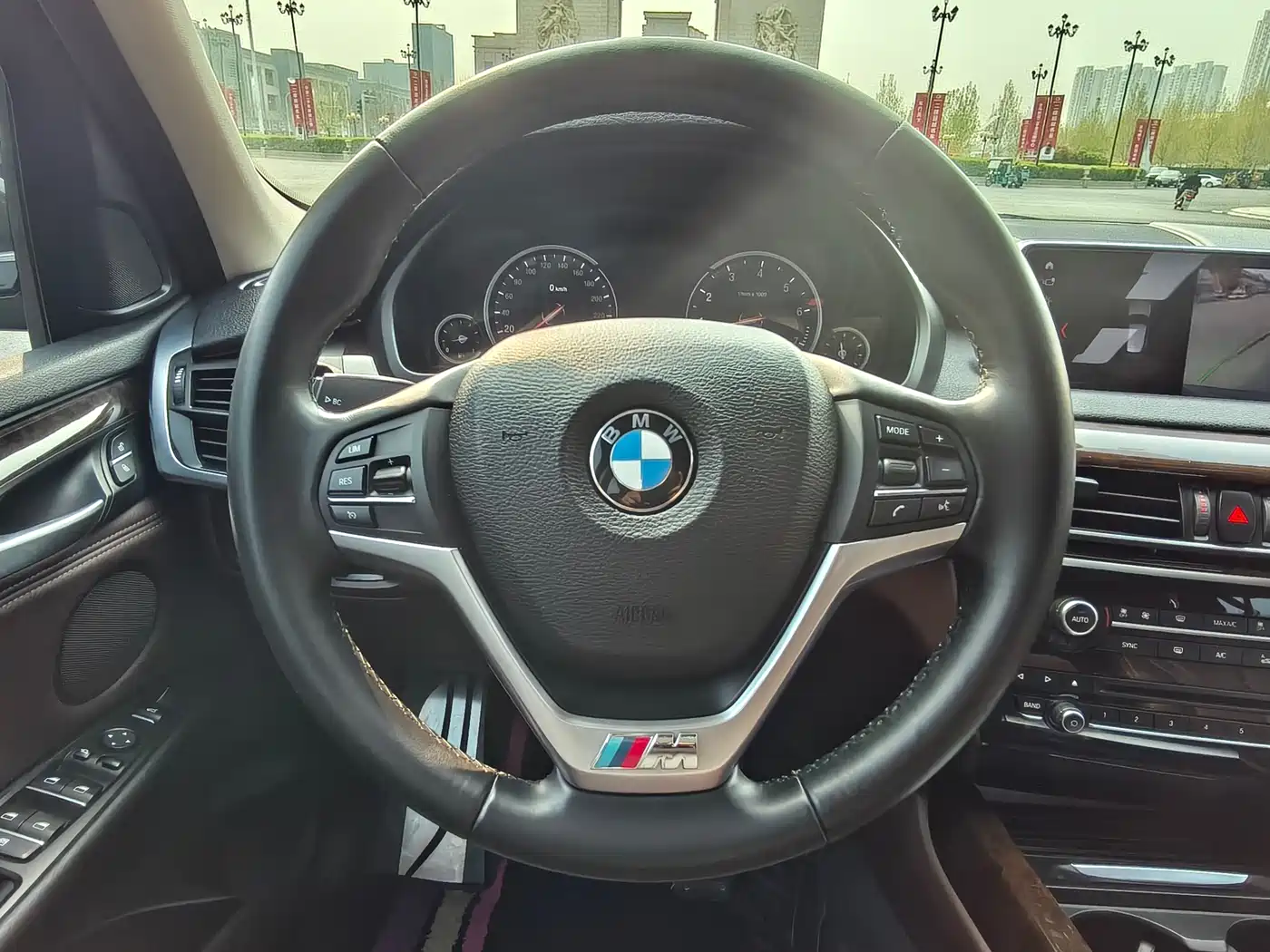 BMW X5 (Import) 2017 xDrive28i фото 4