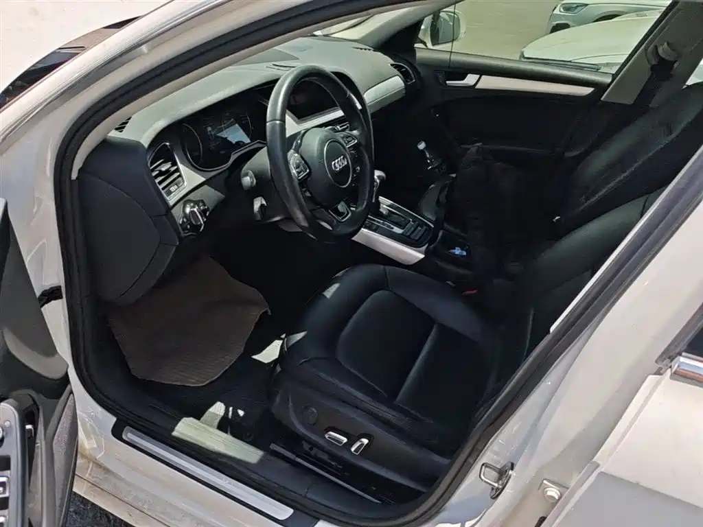 Audi A4L 2015 35 TFSI Auto Standard фото 8