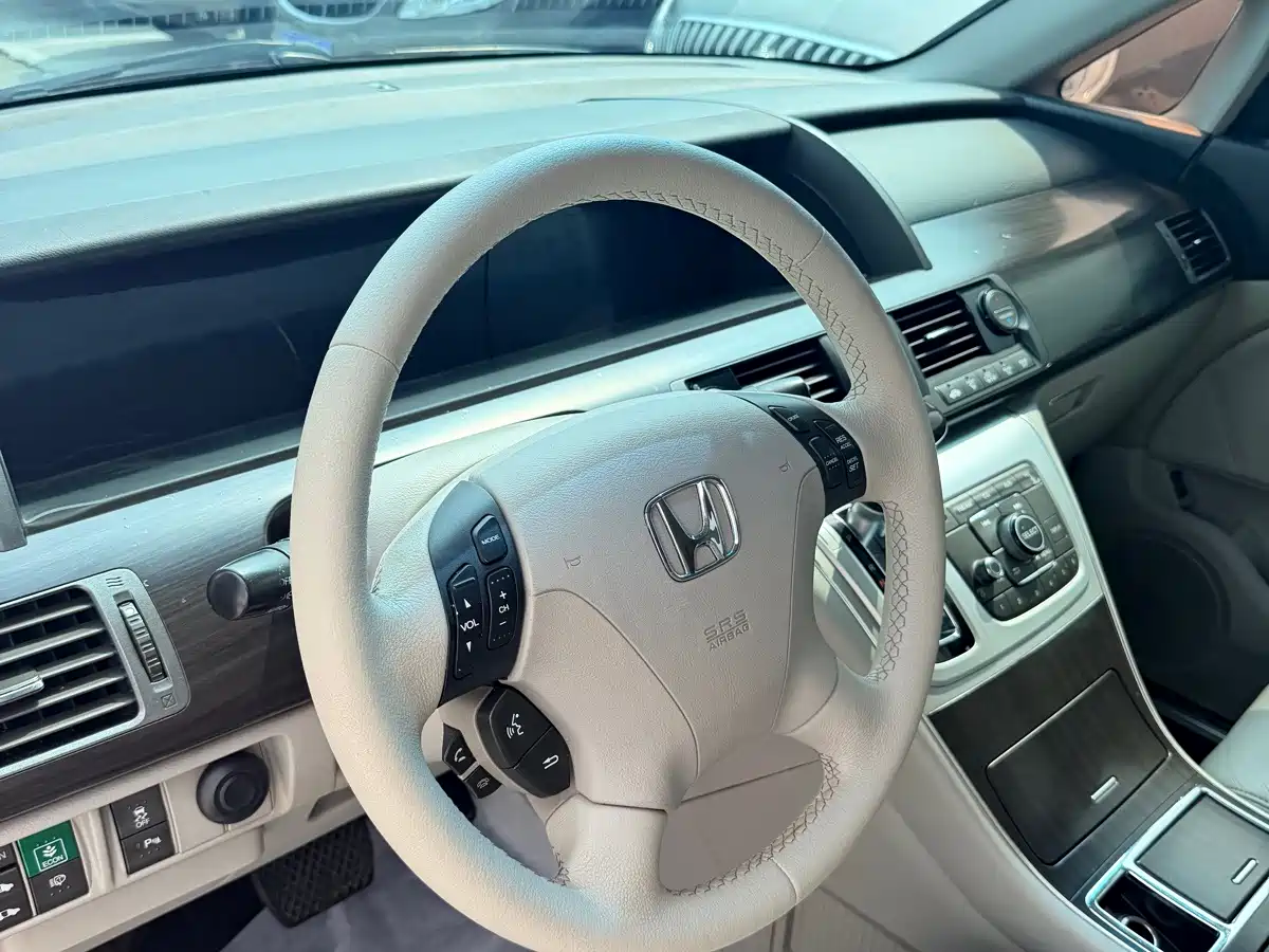 Honda Elysion 2013 2012 2.4L VTi-S Premium Edition