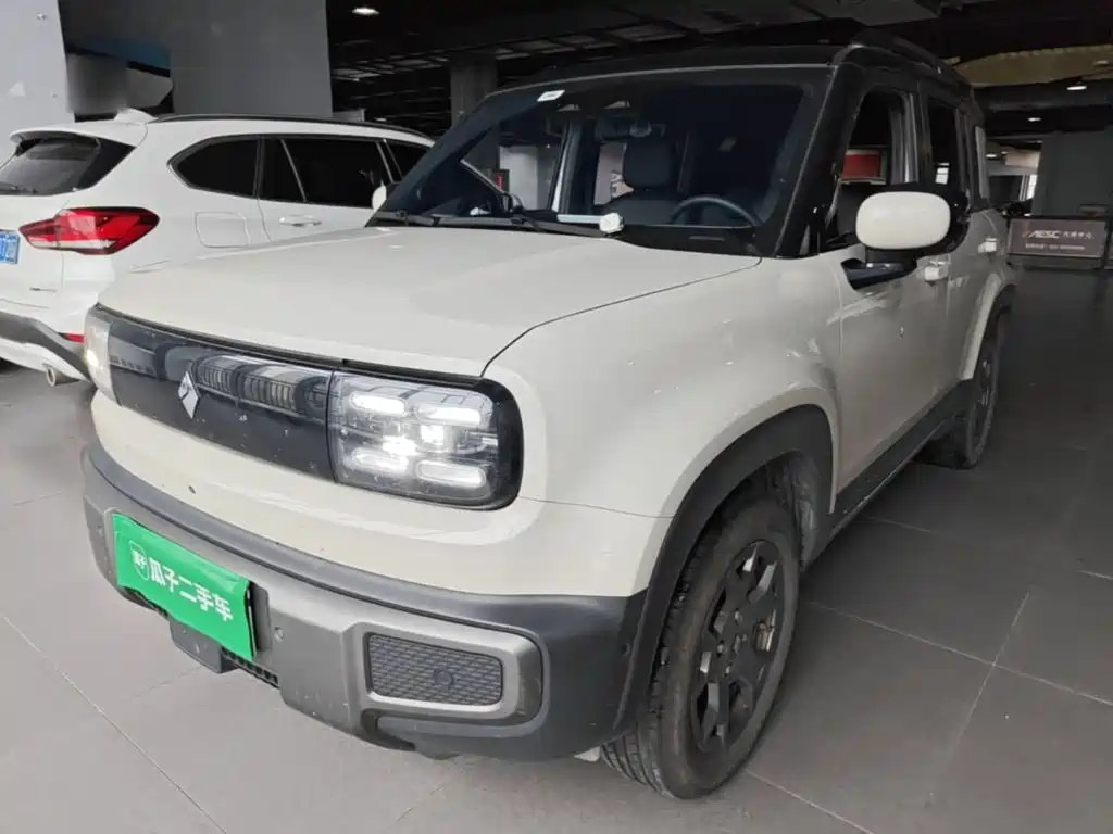 Baojun Yueye Plus 2024 2024 Smart Premium 4-Seater