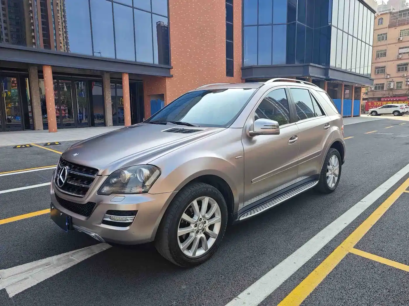 Mercedes-Benz M-Class 2010 ML 350 4MATIC Luxury Special Edition