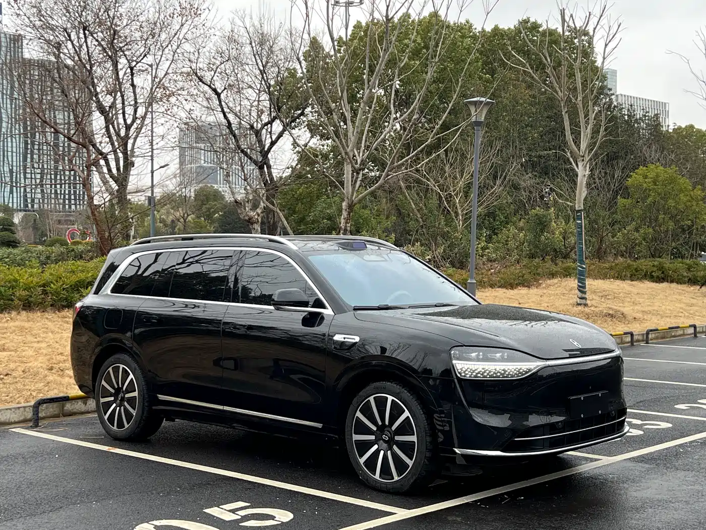 AITO Wenjie AITO M9 2025 Extended Range Ultra 52kWh 6-Seater фото 3