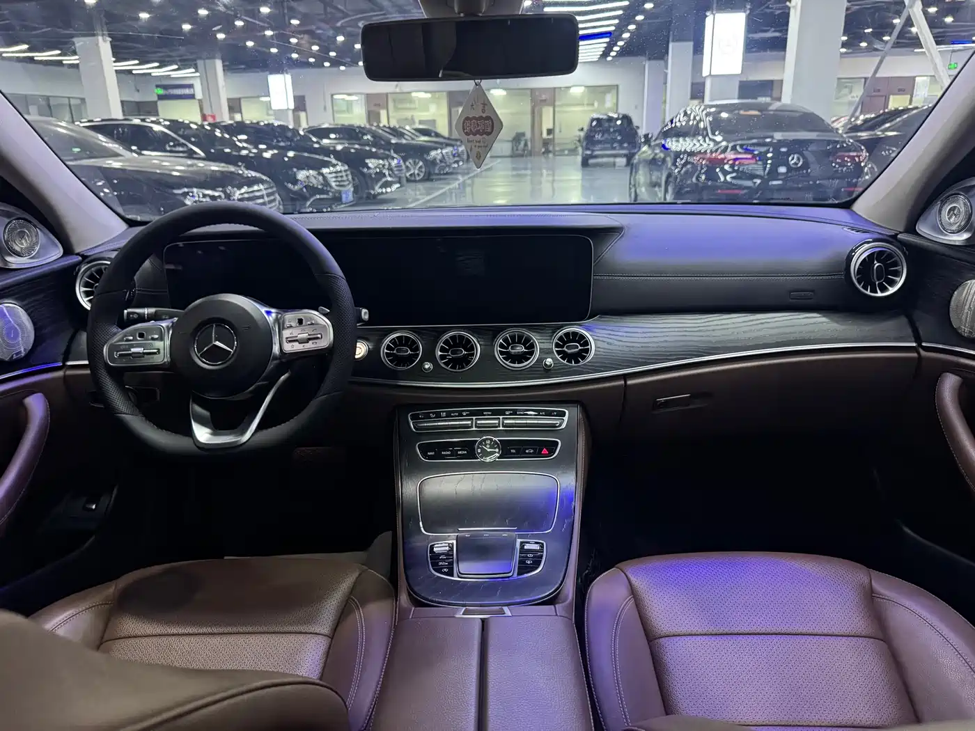 Mercedes-Benz E-Class 2019 E 300 L Sport Fashion фото 10
