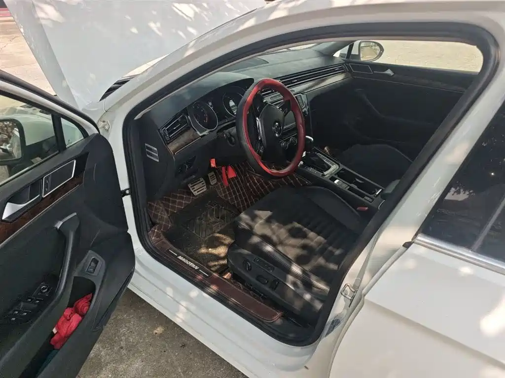 Volkswagen Magotan 2017 330TSI DSG Premium фото 13
