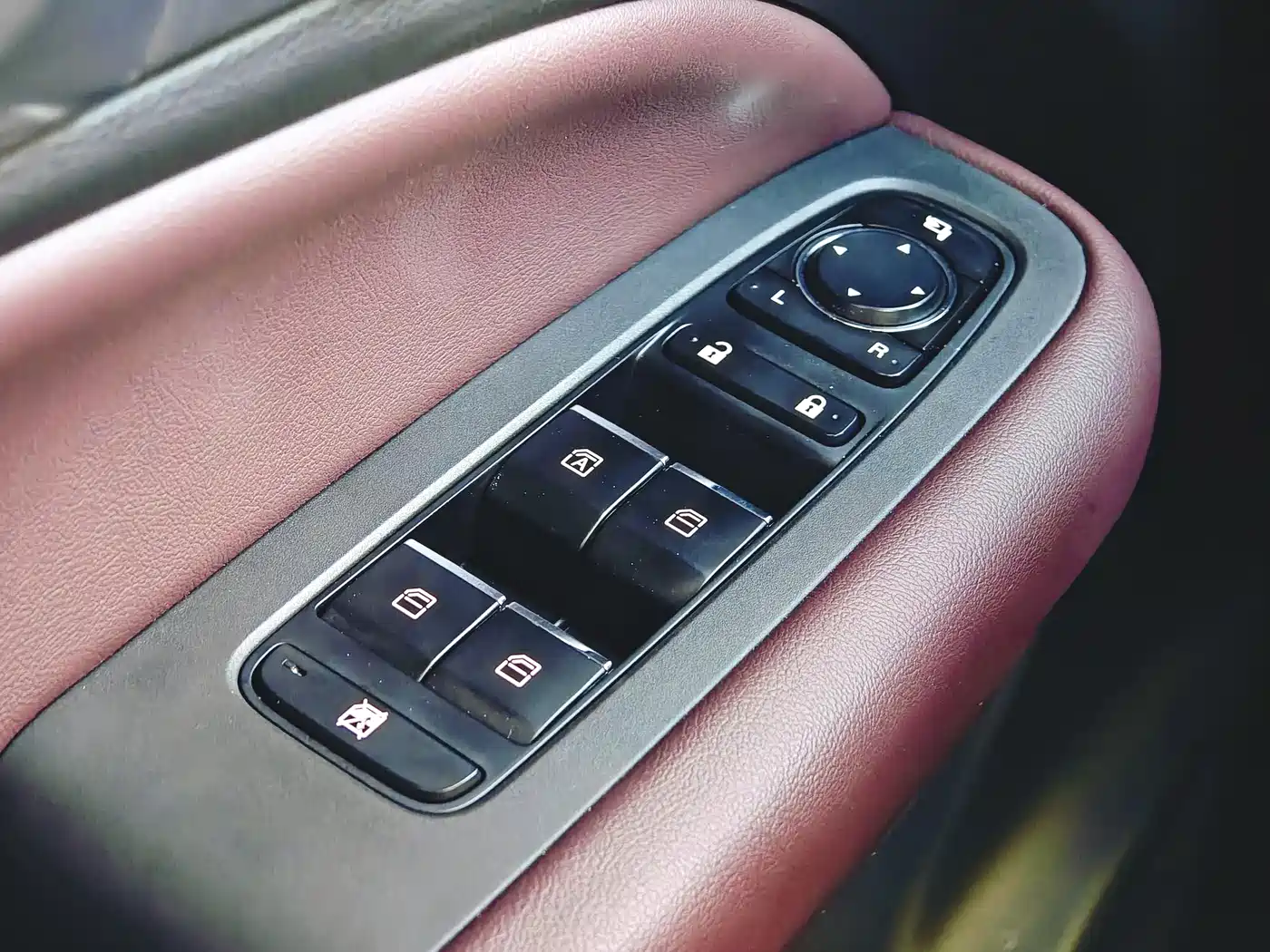 GAC Trumpchi Trumpchi M6 2023 PRO 270T DCT Luxury Edition фото 23