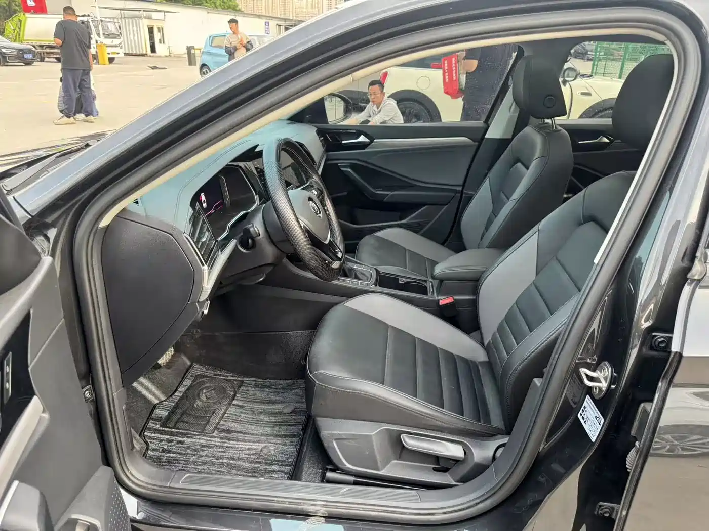 Volkswagen Sagitar 2022 280TSI DSG Surpassing Edition фото 5