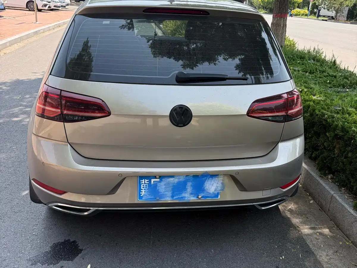 Фото 4 - Volkswagen Golf