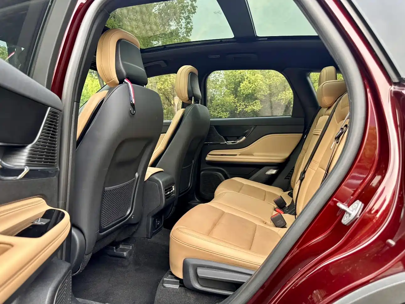 LINCOLN ADVENTURER