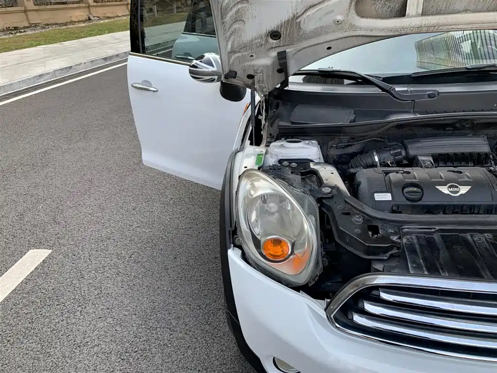 MINI COUNTRYMAN 2012 2011 1.6L COOPER Fun