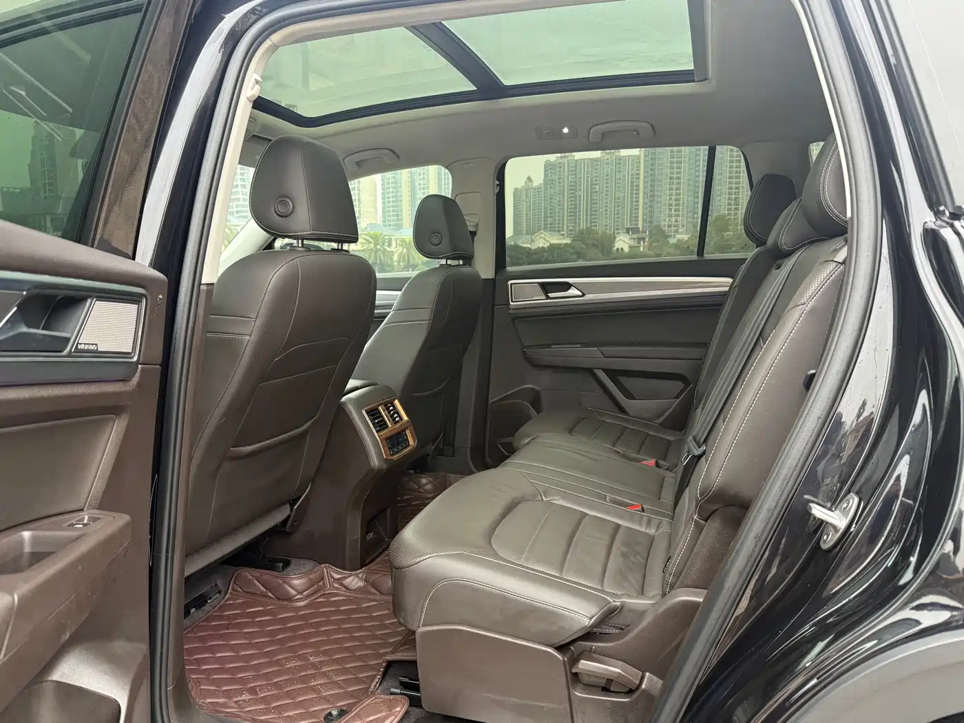 Volkswagen Teramont 2020 380TSI 4WD Luxury Edition China VI фото 4
