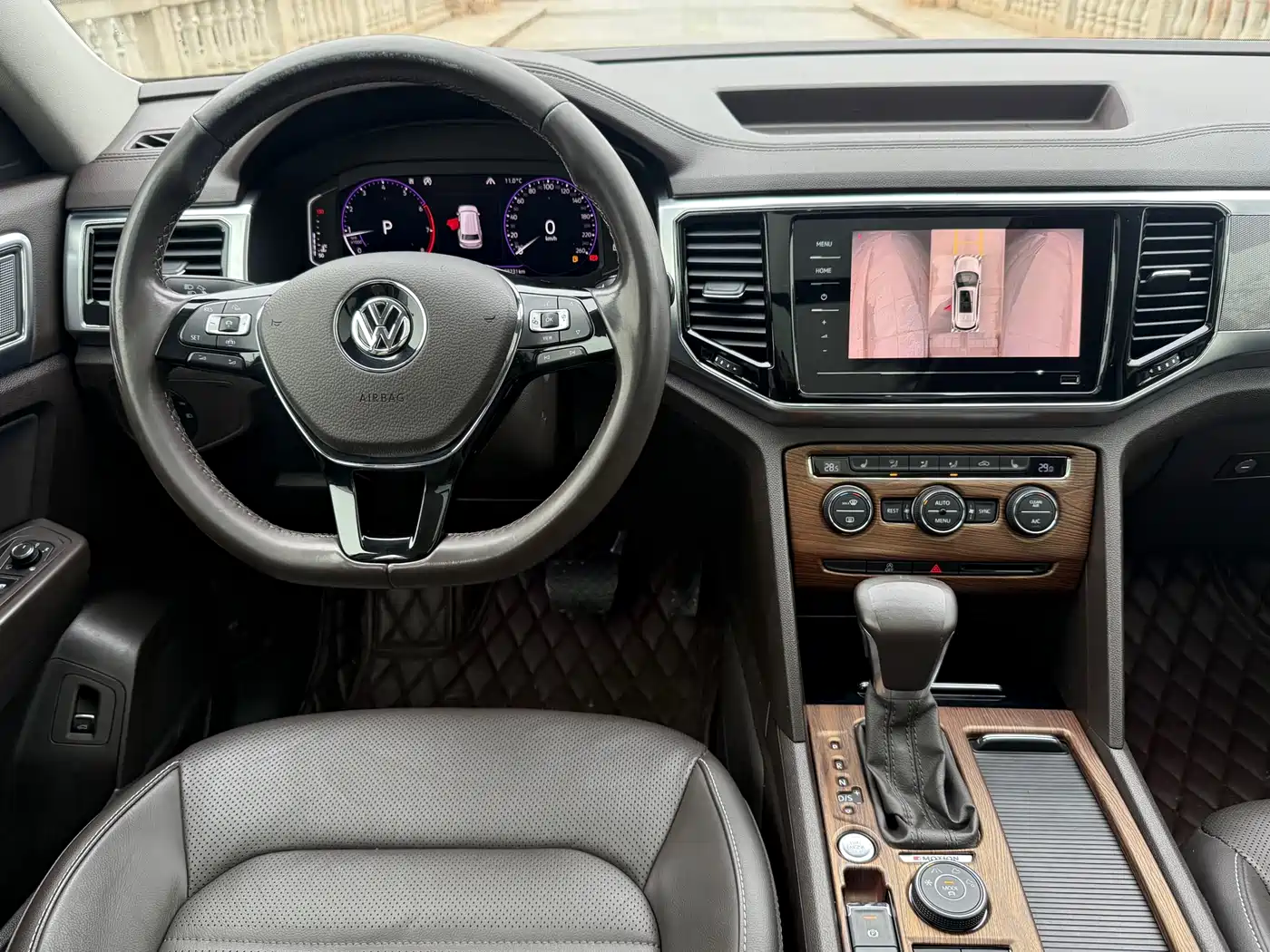 Volkswagen Teramont 2020 380TSI 4WD Luxury Edition China VI фото 10