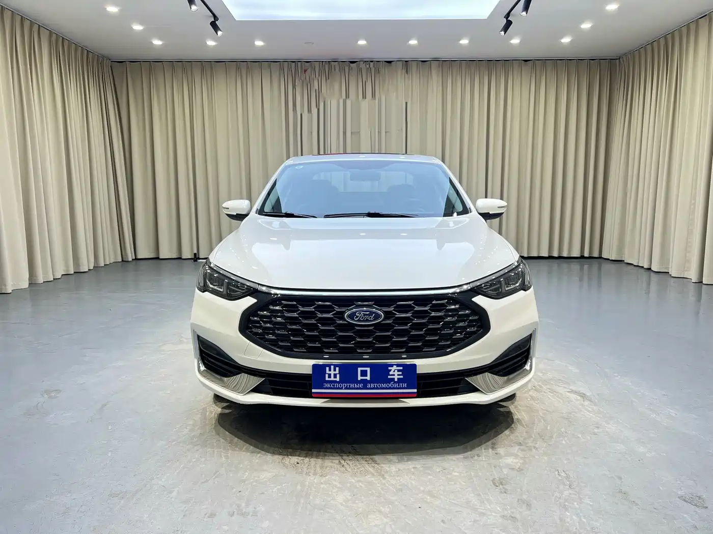 Ford Escort 2022 2021 1.5L Automatic Platinum Edition