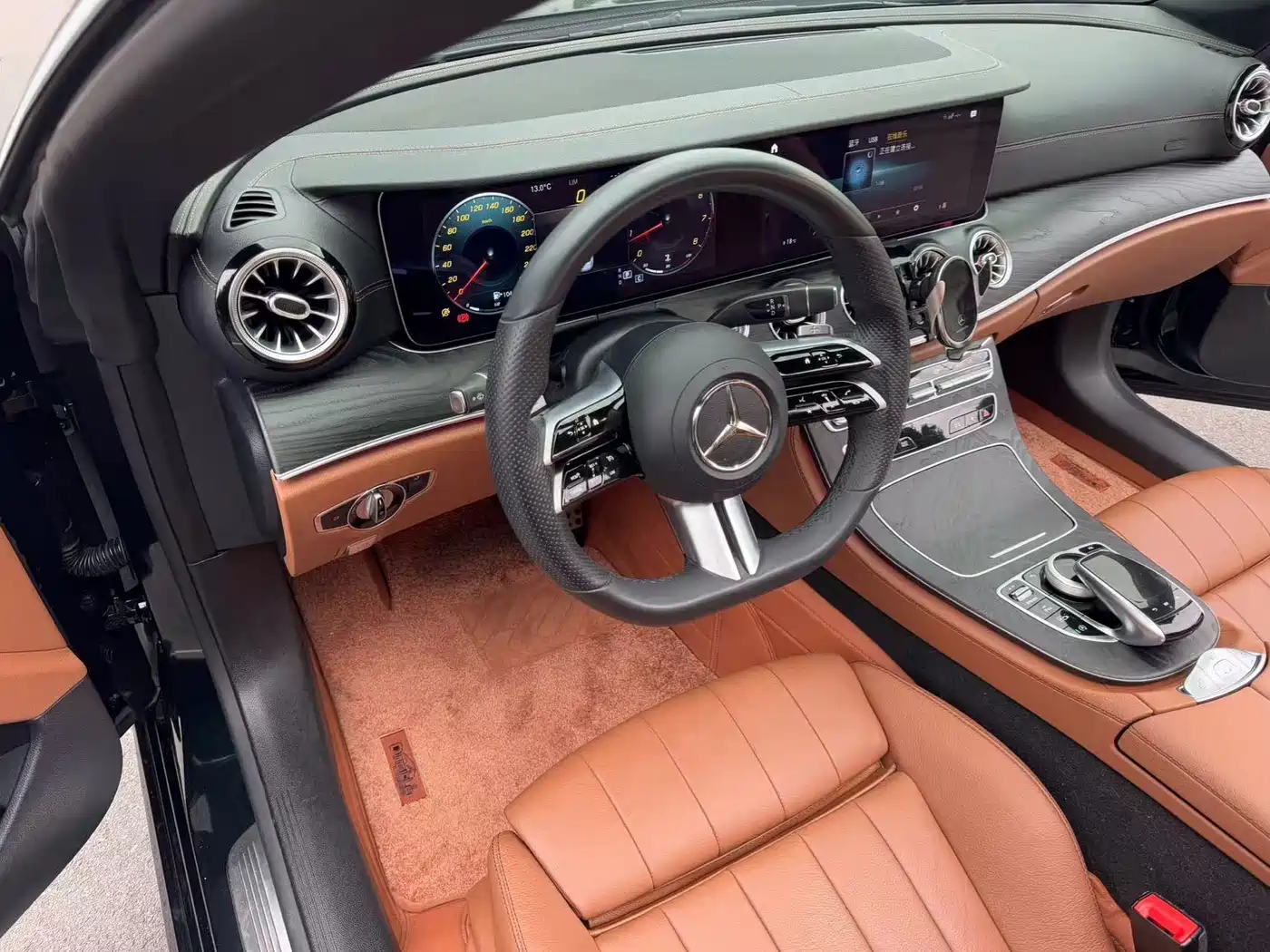 Mercedes-Benz E-Class (Import) 2021 E 260 4MATIC Convertible Coupe фото 6
