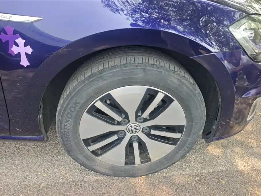Volkswagen Golf Electric 2020 Chi фото 6