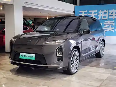 NIO ES8