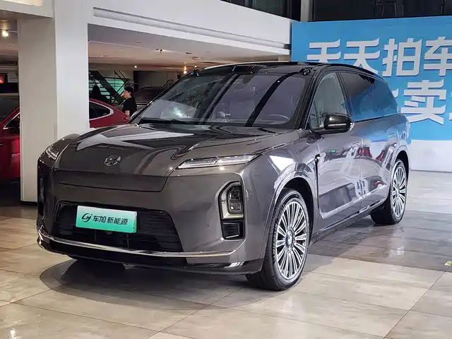 NIO ES8 6 мест, Представительский Люкс