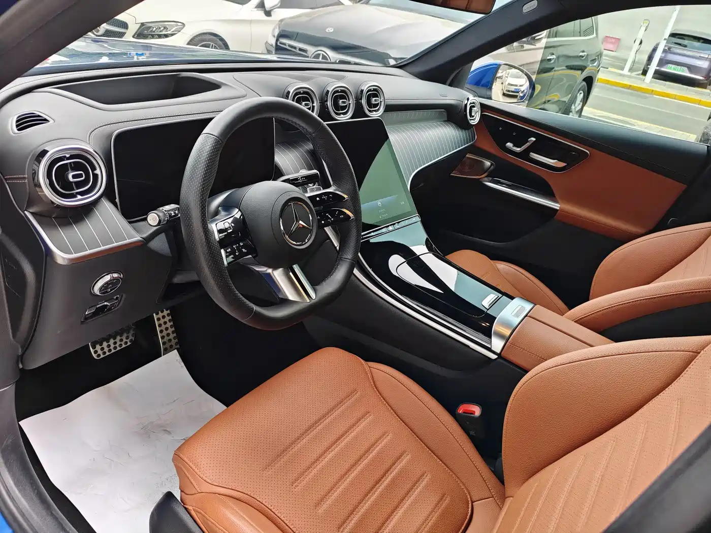Mercedes-Benz GLC 2023 GLC 300 L 4MATIC Luxury 7-Seater фото 6