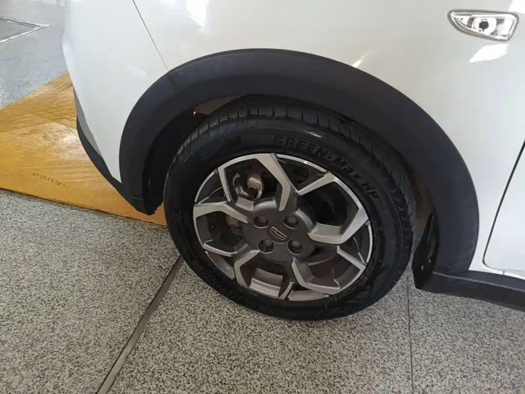Geely Yuanjing X1 2017 2017 1.3L Auto Fun Edition