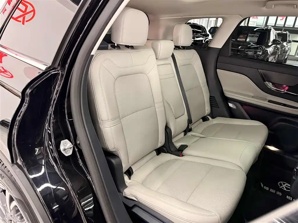 LINCOLN ADVENTURER