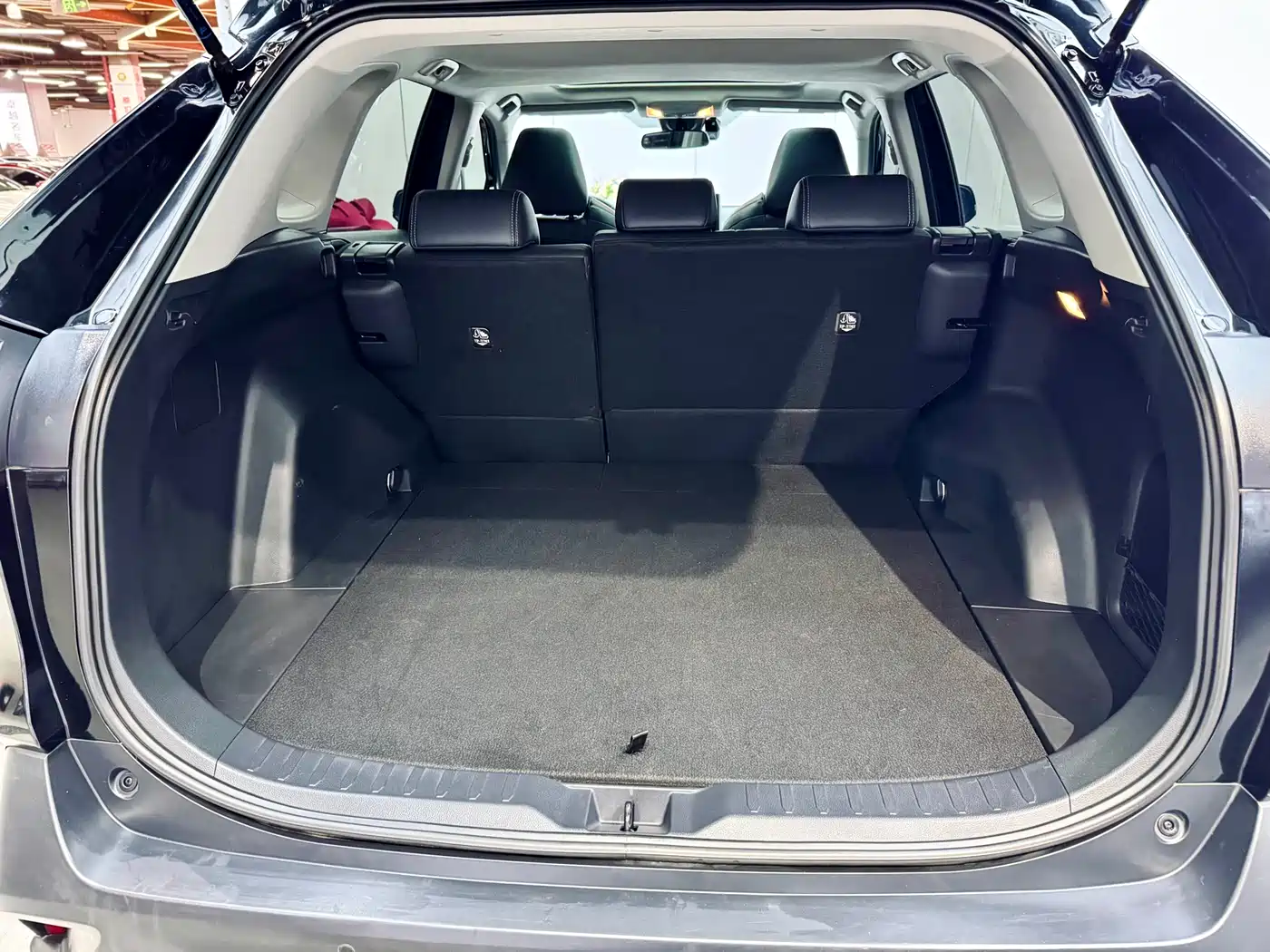 Toyota Wildlander 2022 2.0L CVT FWD Luxury PLUS Edition фото 24