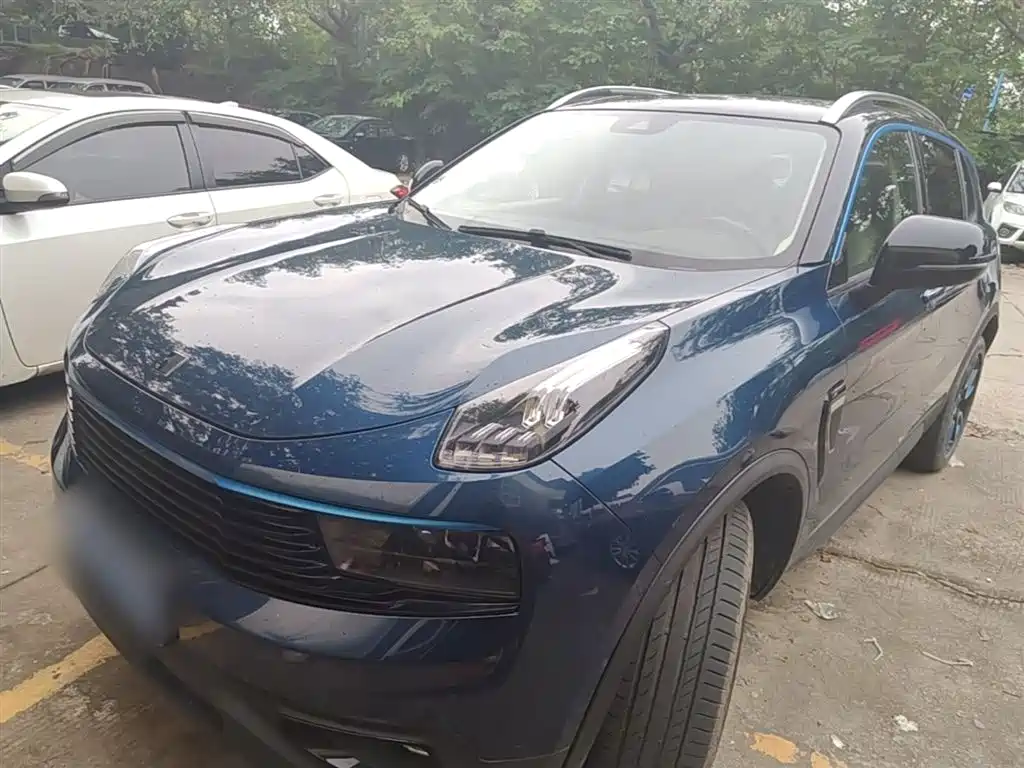 Lynk & Co 01 2017 2.0T 2WD Pro Shine Edition фото 2