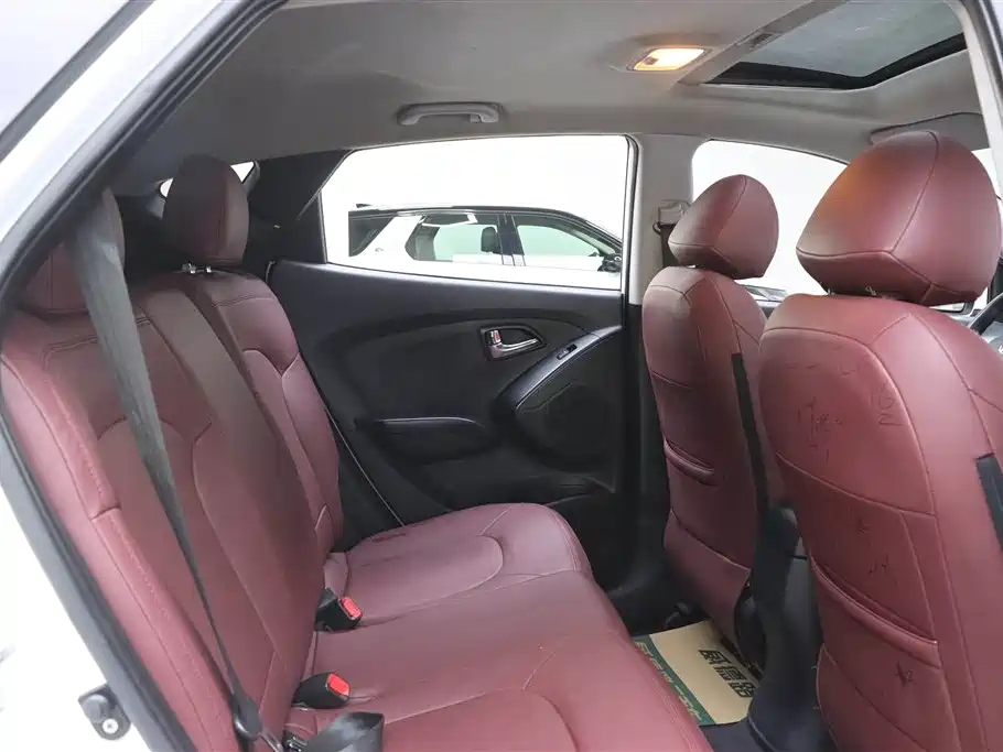 Hyundai Beijing Hyundai ix35 2015 2.0L Automatic 2WD Comfort China V фото 14