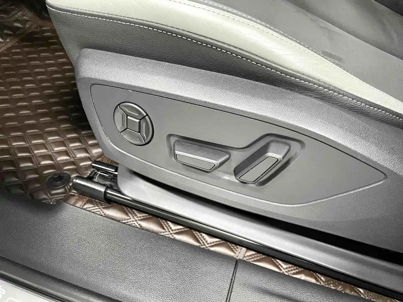 Audi Q3 2023 35 TFSI Fashion Dynamic (1.4T) фото 12