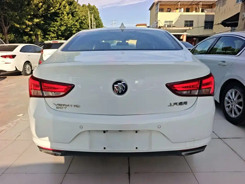 Фото 6 - Buick Verano