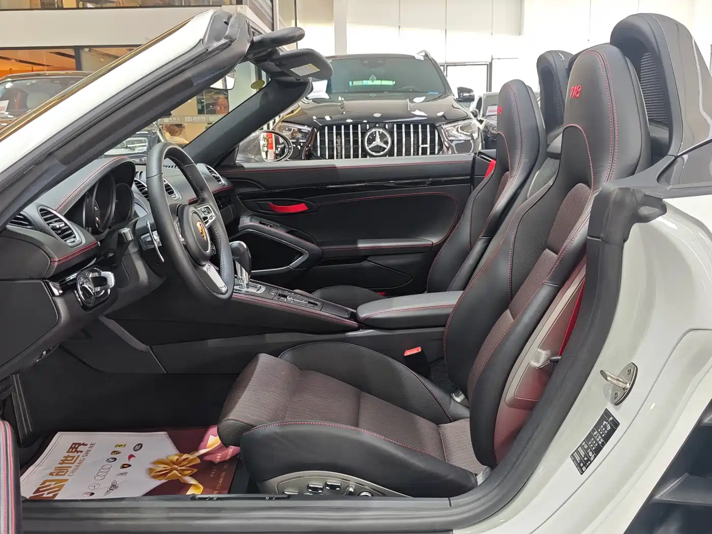Porsche 718 2019 Boxster T 2.0T фото 4