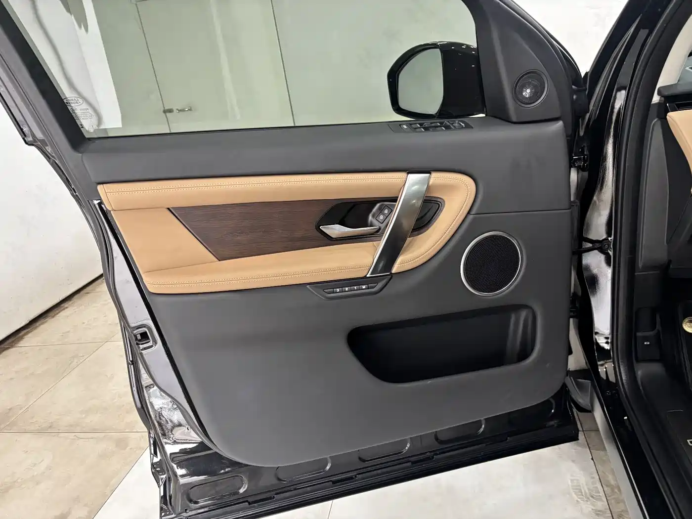 Land Rover Discovery Sport 2024 Performance Technology Edition фото 11