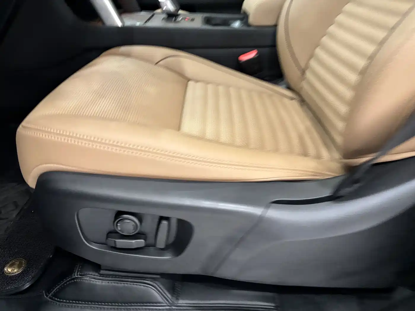 Land Rover Discovery Sport 2024 Performance Technology Edition фото 13