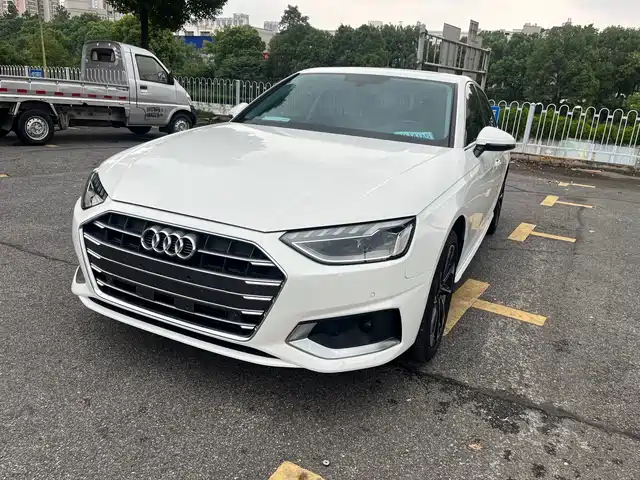 Audi A4L 40 TFSI, Комфортная жизнь
