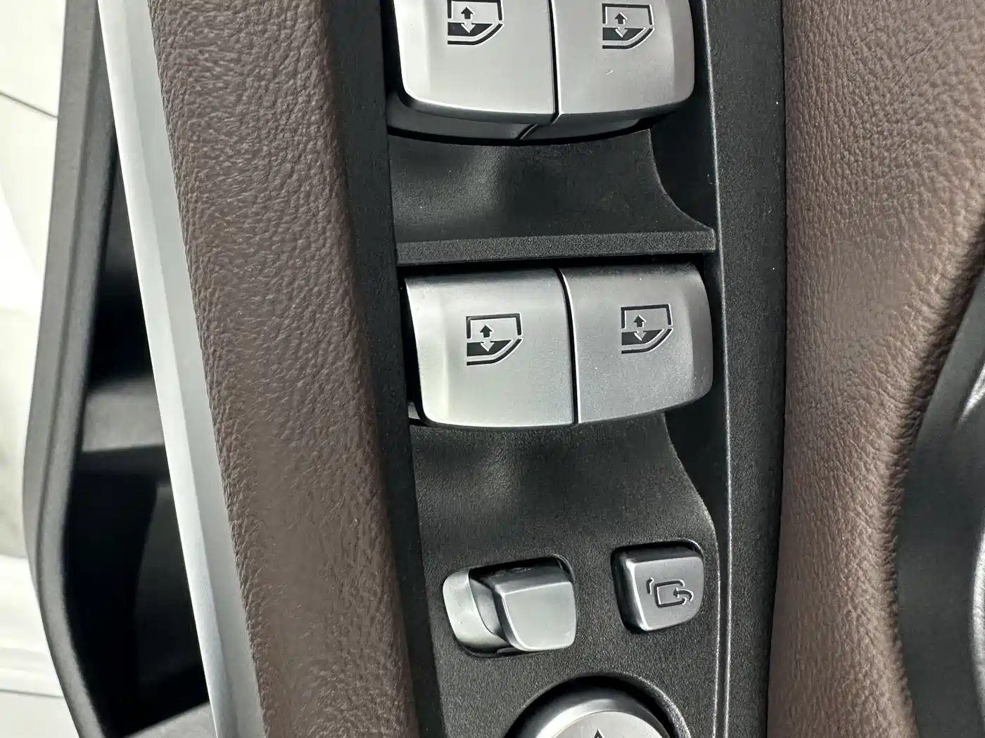 BMW 3 Series 2023 320Li M Sport Package фото 11