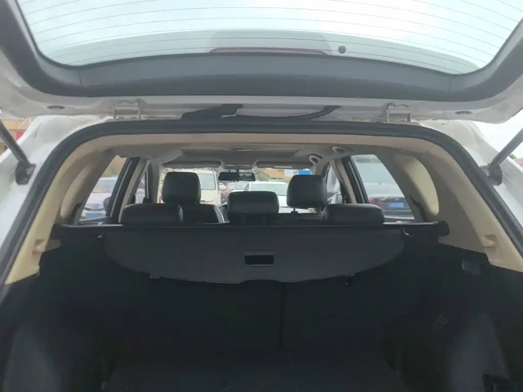 Dongfeng Aeolus Dongfeng Fengshen AX7 2015 2015 2.0L Manual Zhiyi Edition