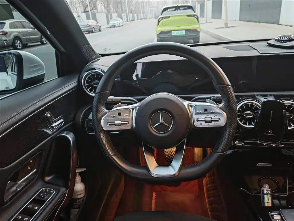 Mercedes-Benz A-Class 2021 A 200 L Sport Sedan Fashion Edition фото 9