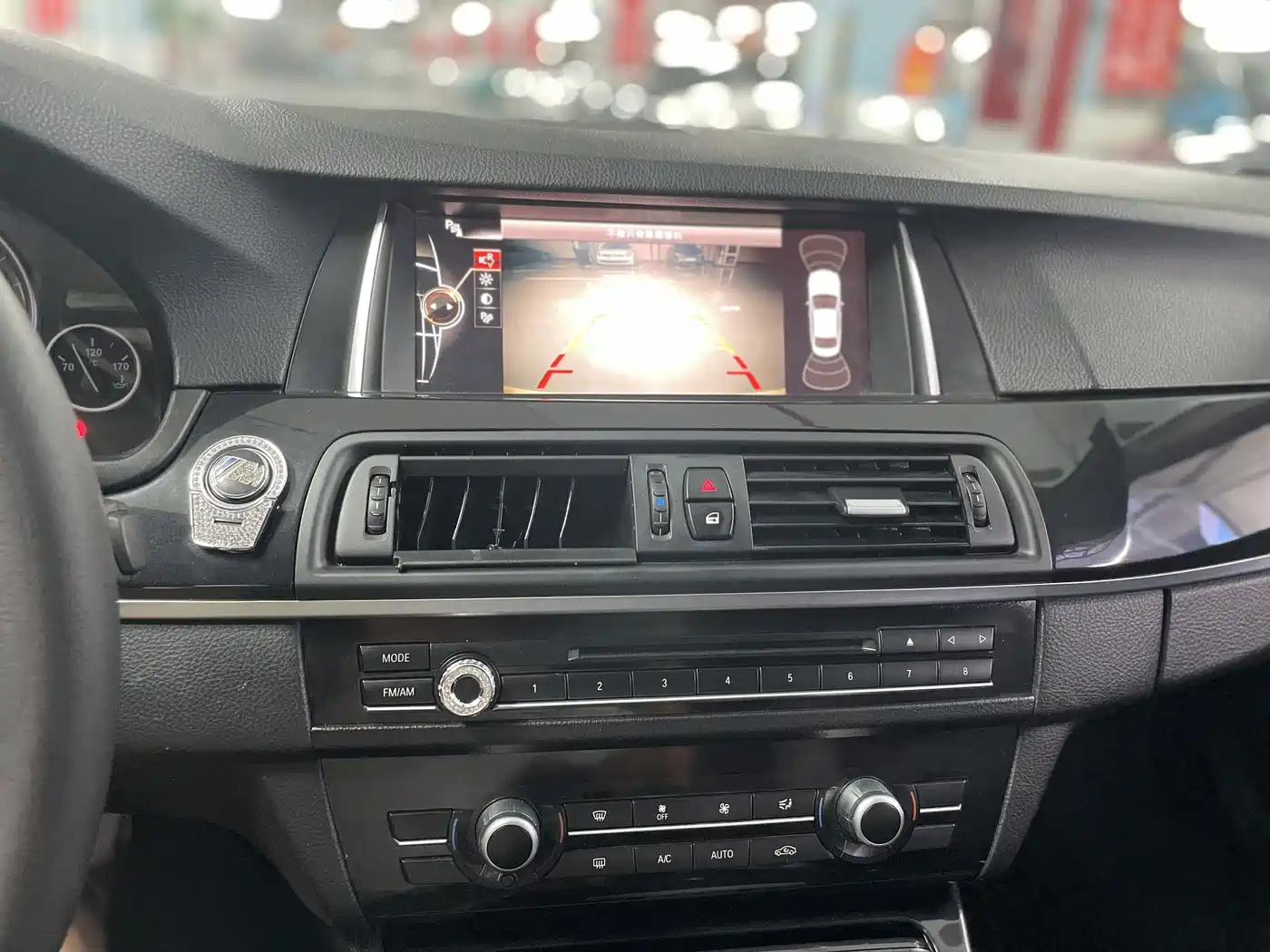 BMW 5 Series 2013 520Li Elegance фото 5