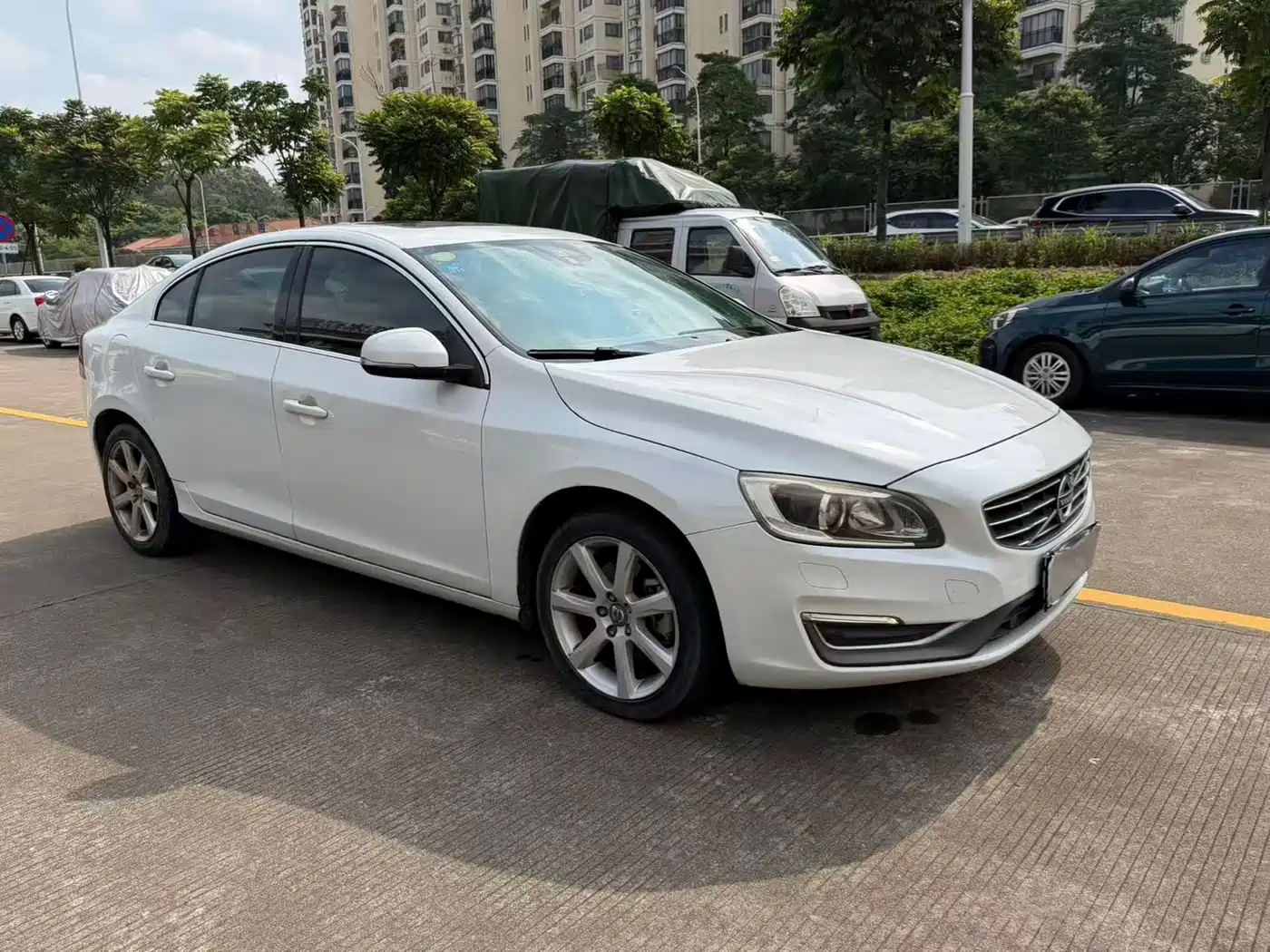Фото 8 - Volvo S60