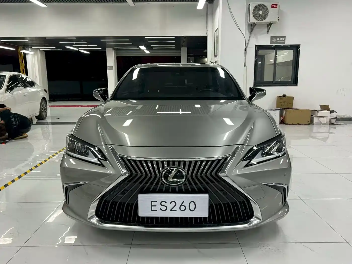 Фото 2 - Lexus ES