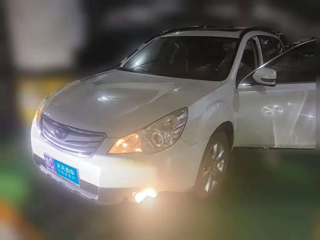 Subaru Outback 2011 2010 2.5i Luxury