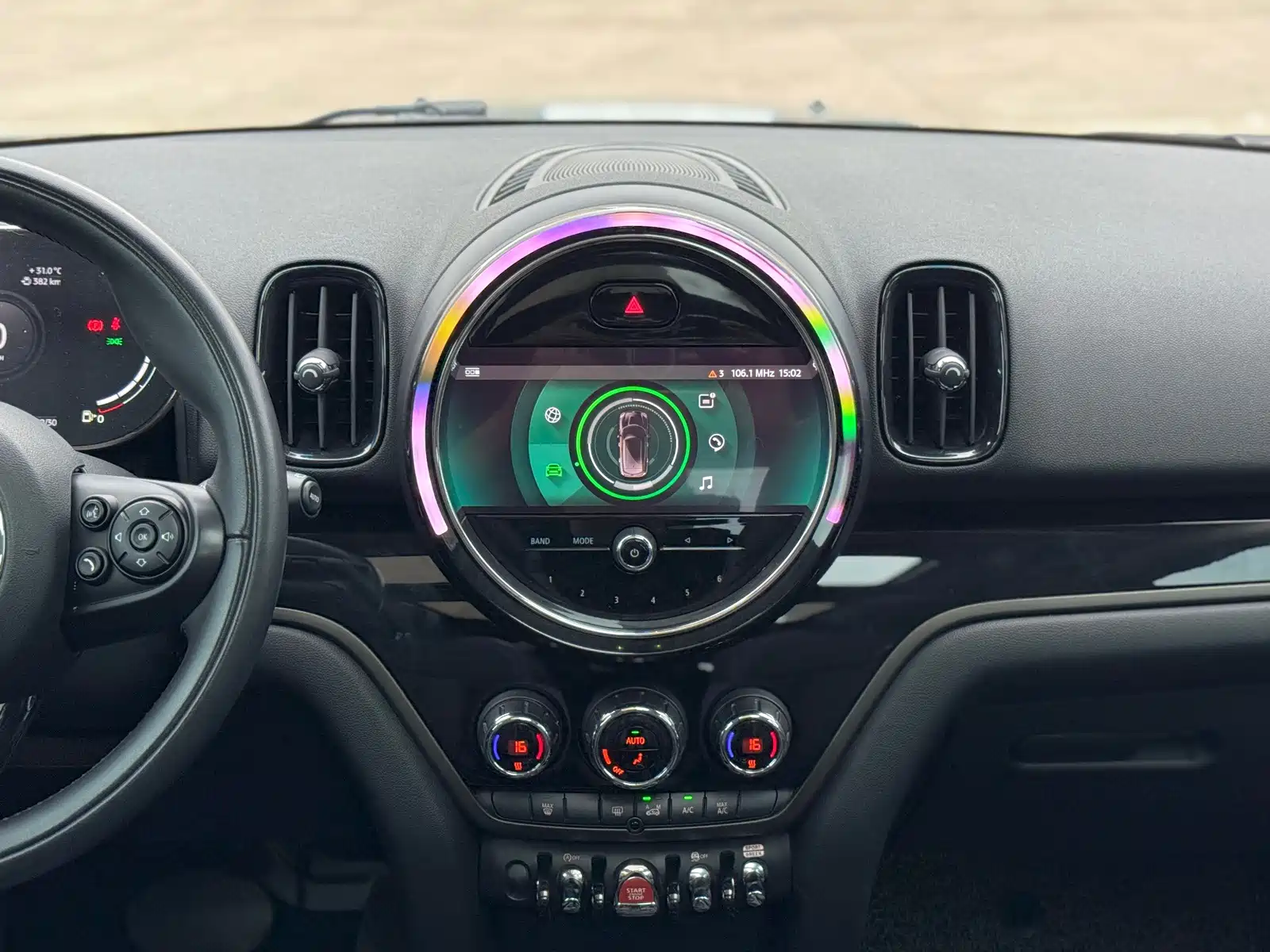 Photo 10 - MINI COUNTRYMAN